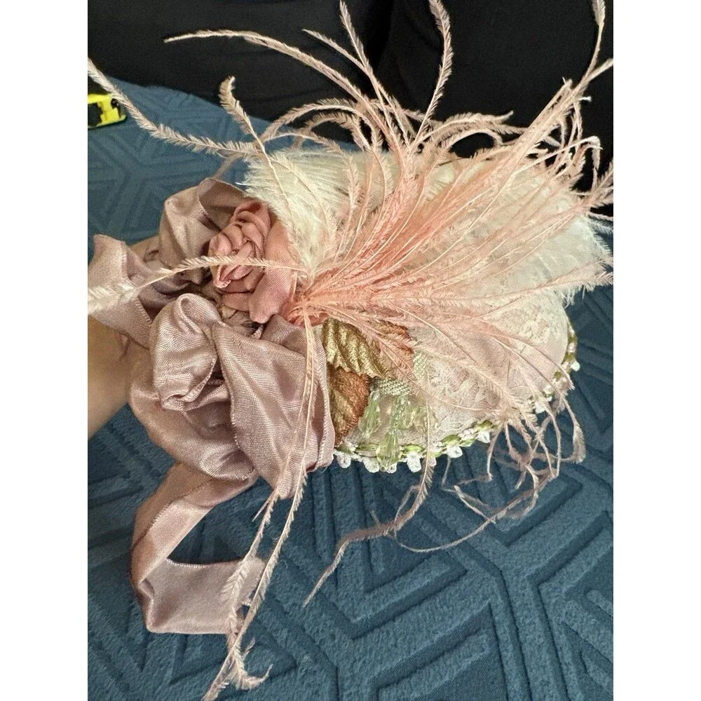 Vintage 1950s/60s Pink Lace & Feather Percher Cocktail Hat Miniature Fascinator